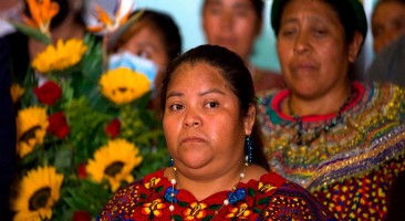 Llega a Guatemala migrante detenida en México sin pruebas